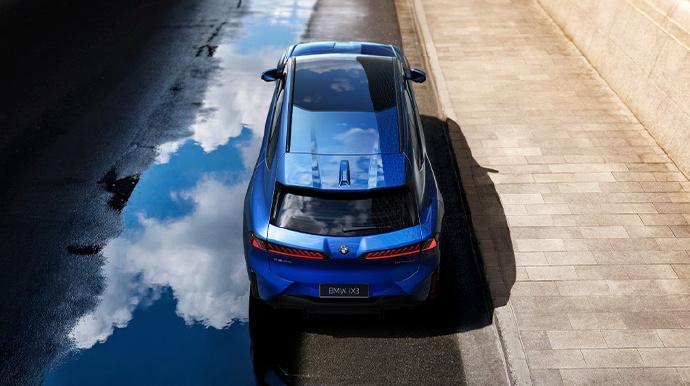 【宝马展台人气王竟是TA】宝马在北京举行品牌之夜活动，全球首发三款新世代纯电车型