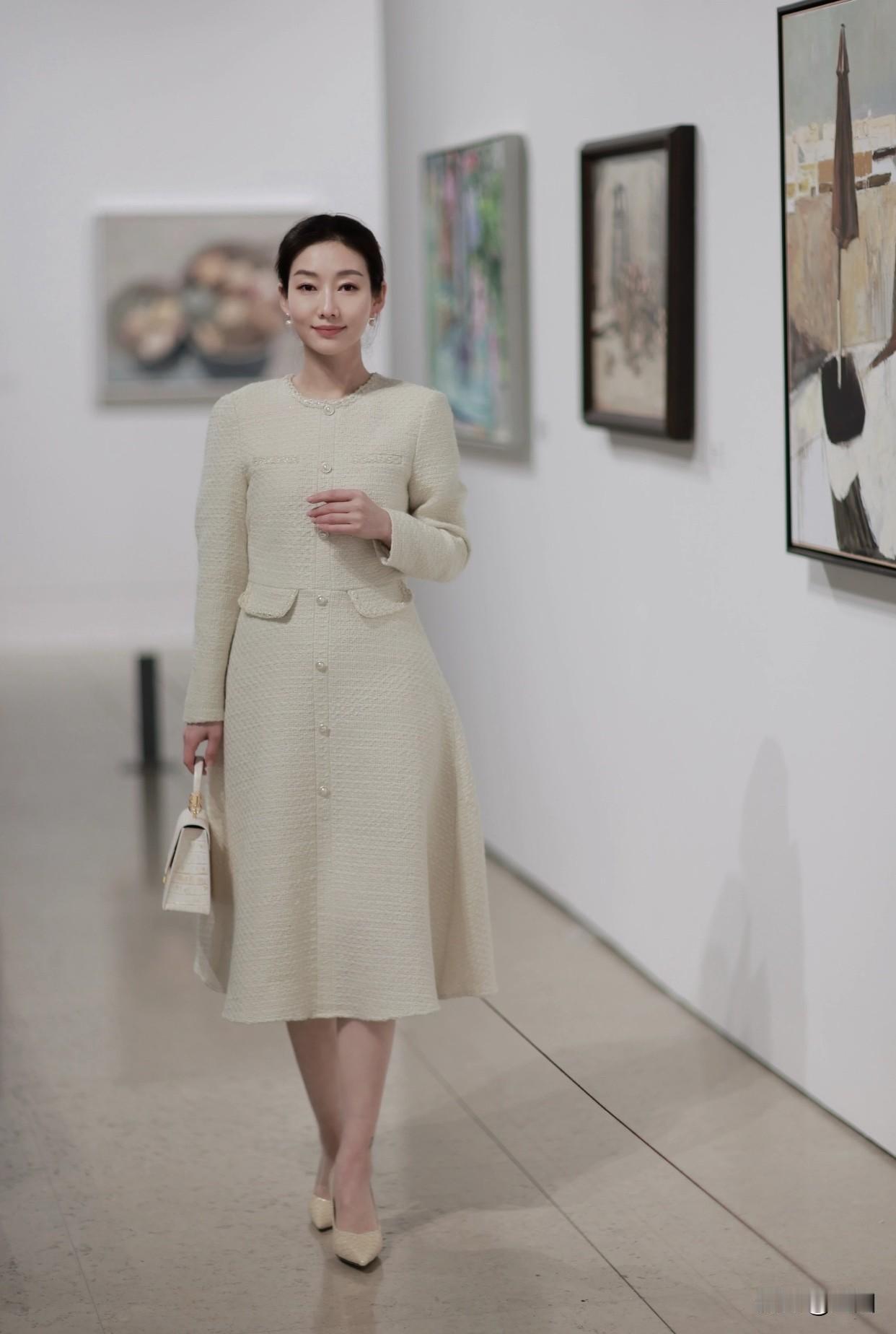 什么样的女孩你看一眼就会心动有灿烂笑容的女孩，笑容很有感染力，能瞬间打动人心。