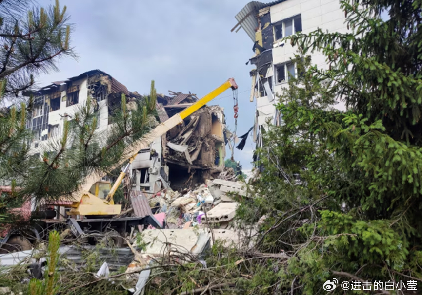 俄乌冲突俄罗斯向基辅发射威力强大的弹道导弹，CNN说这是冲突以来最大规模的轰炸之