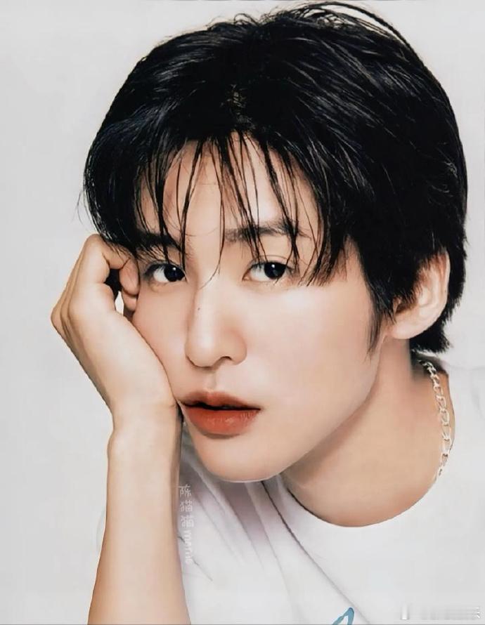女子被目黑莲冒充者骗走百万日元 据日媒，某日本女性在社交平台上收到自称偶像组合工