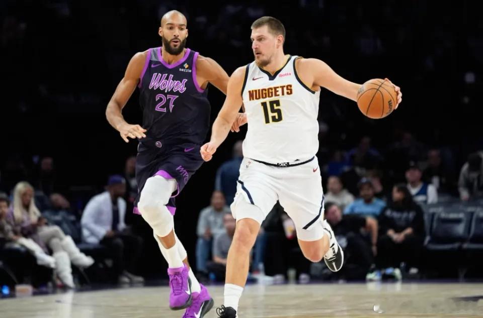 约基奇继续刷新历史掘金123-112击败森林狼，约基奇15投8中，其中三分球6投