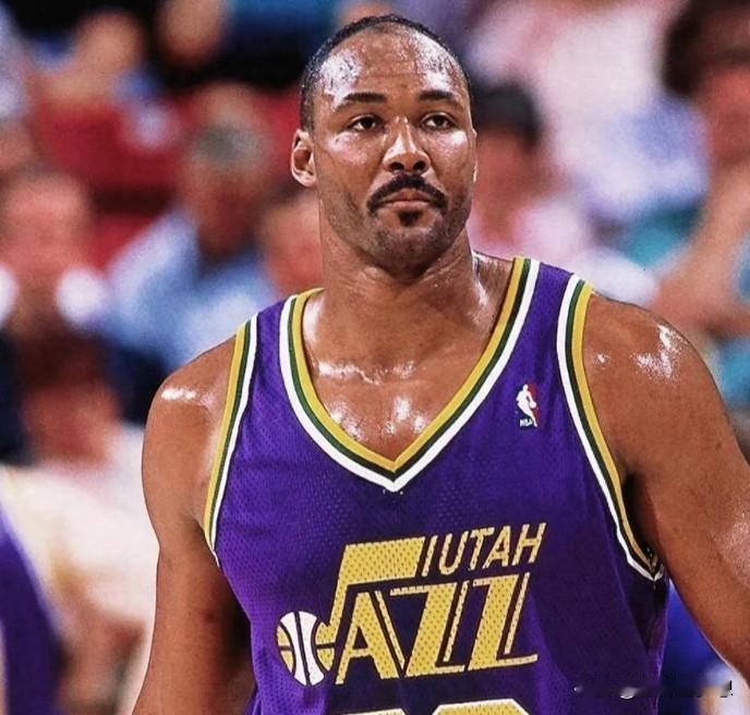 NBA历史十大无冠球星！这么排很合理吧？
 
1. 卡尔·马龙
 
2次MVP、