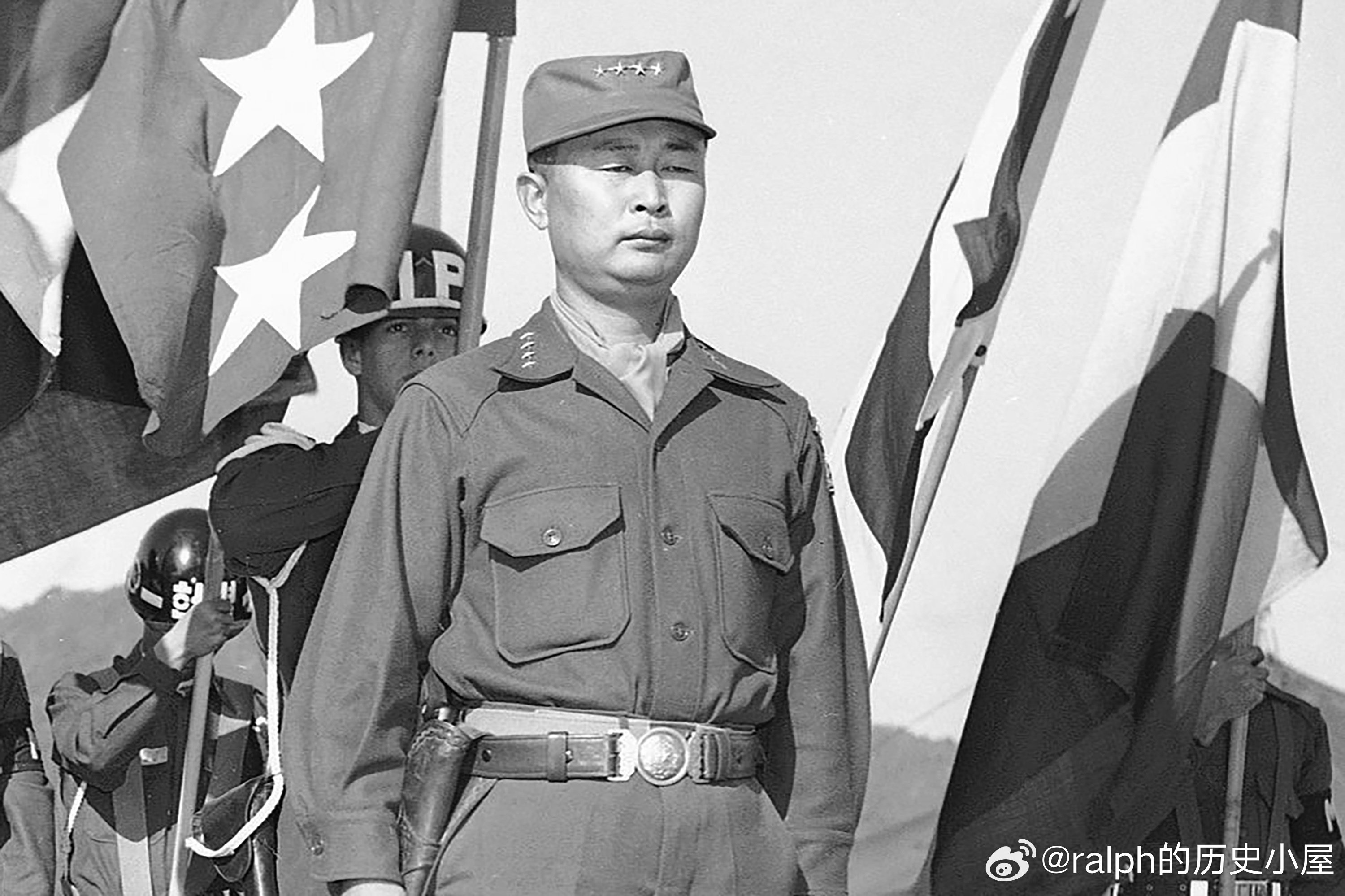 50年代的白善烨，此时已经升任四星上将军事历史全触达 ​​​
