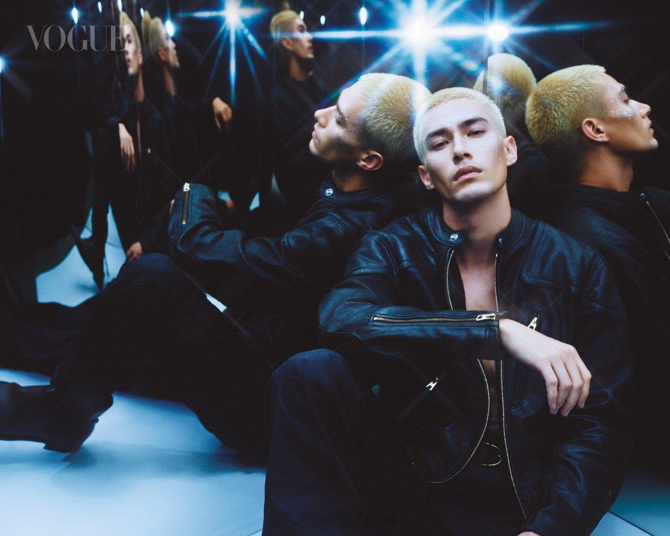 米卡首登VOGUE封面 米卡首次登封VOGUE便是闭年刊重磅！独特的个人风格与刊