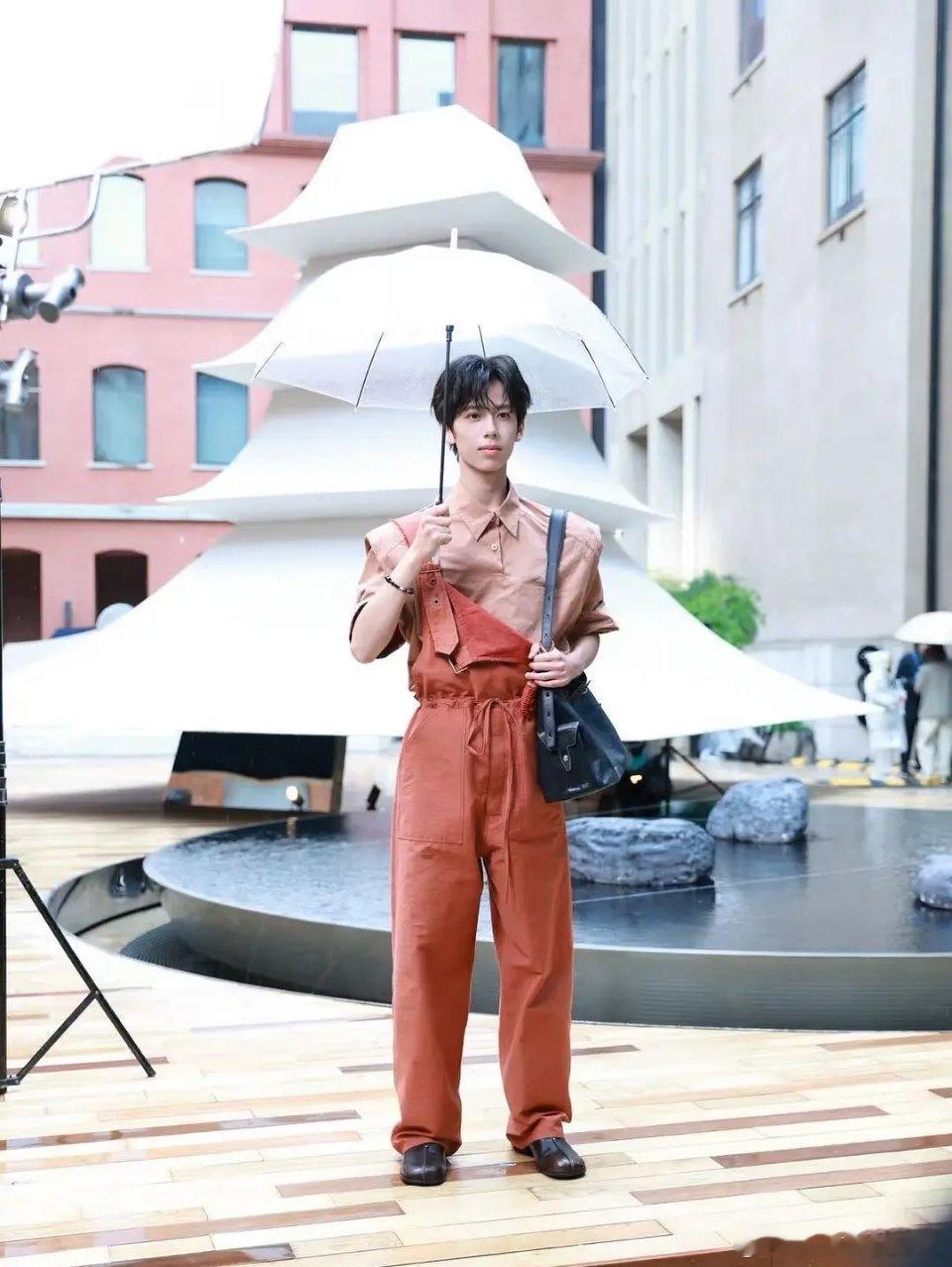 这身高比例，只能演综艺了吧 