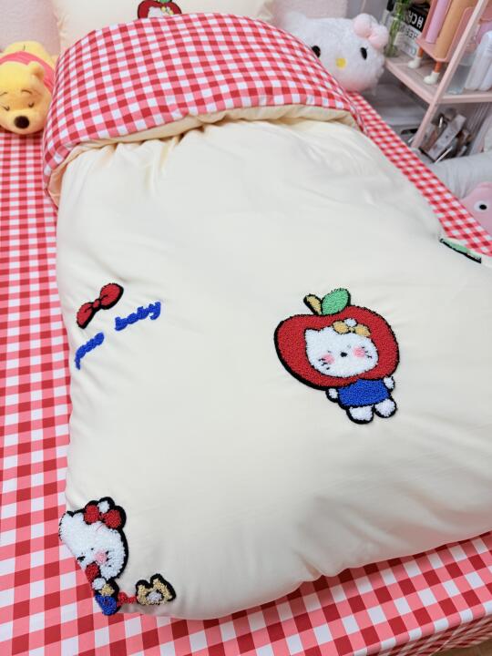 红色kitty四件套真的太可爱啦！！