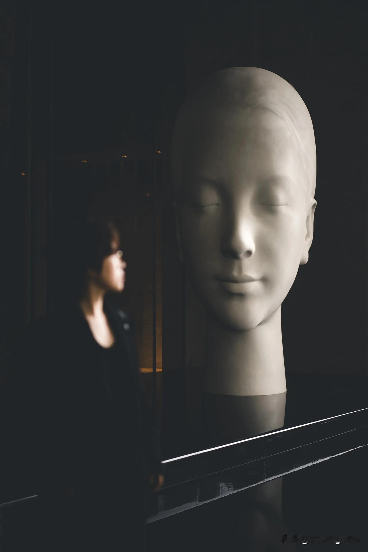  #深圳必推美食清# #高端潮菜天花板# 
又来打卡这家长在审美上的艺术酒店🎭