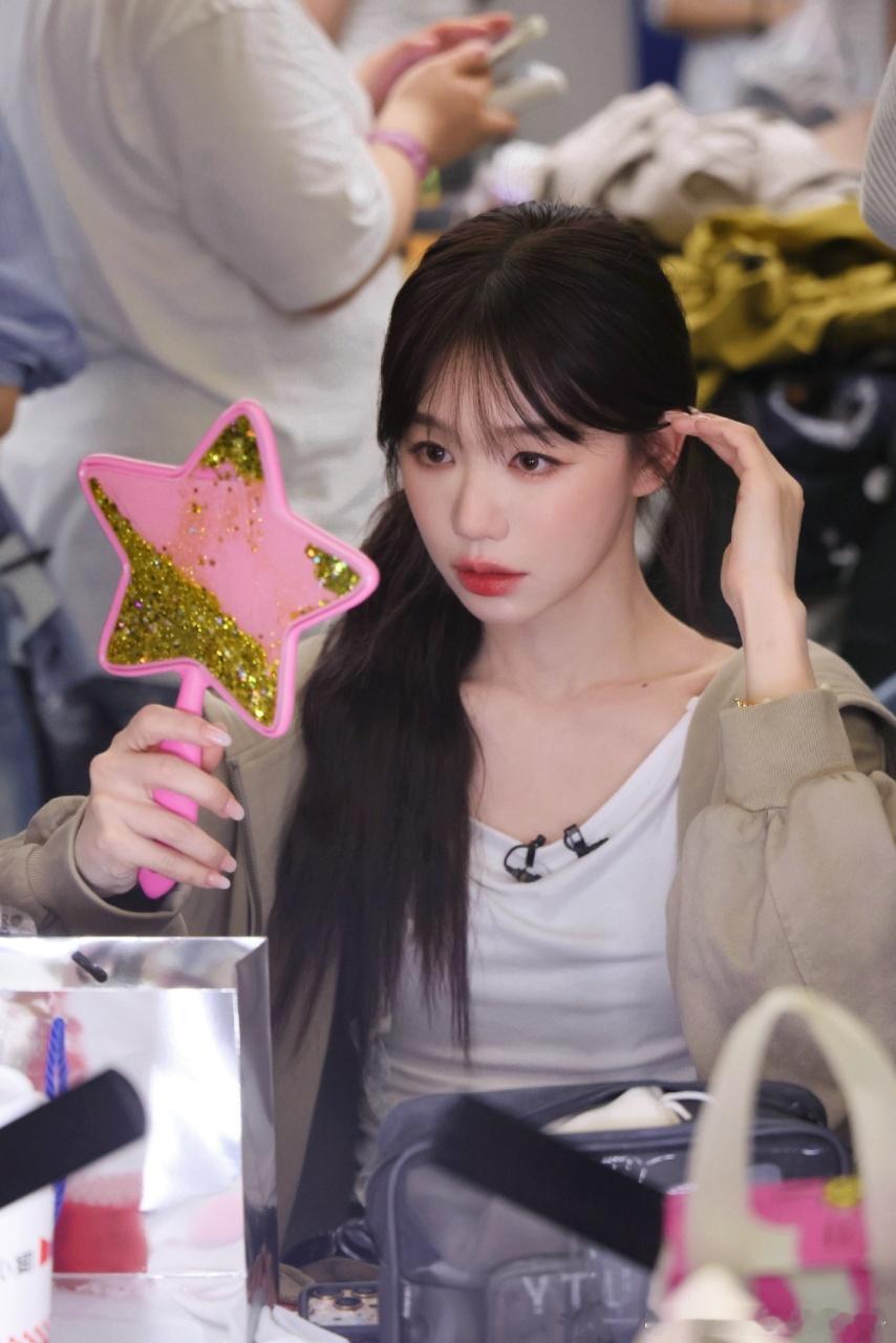 李心洁的饭撒是徐梦洁教的徐梦洁教李心洁饭撒 粉丝喊名字，徐梦洁比谁都急。拉姐姐、