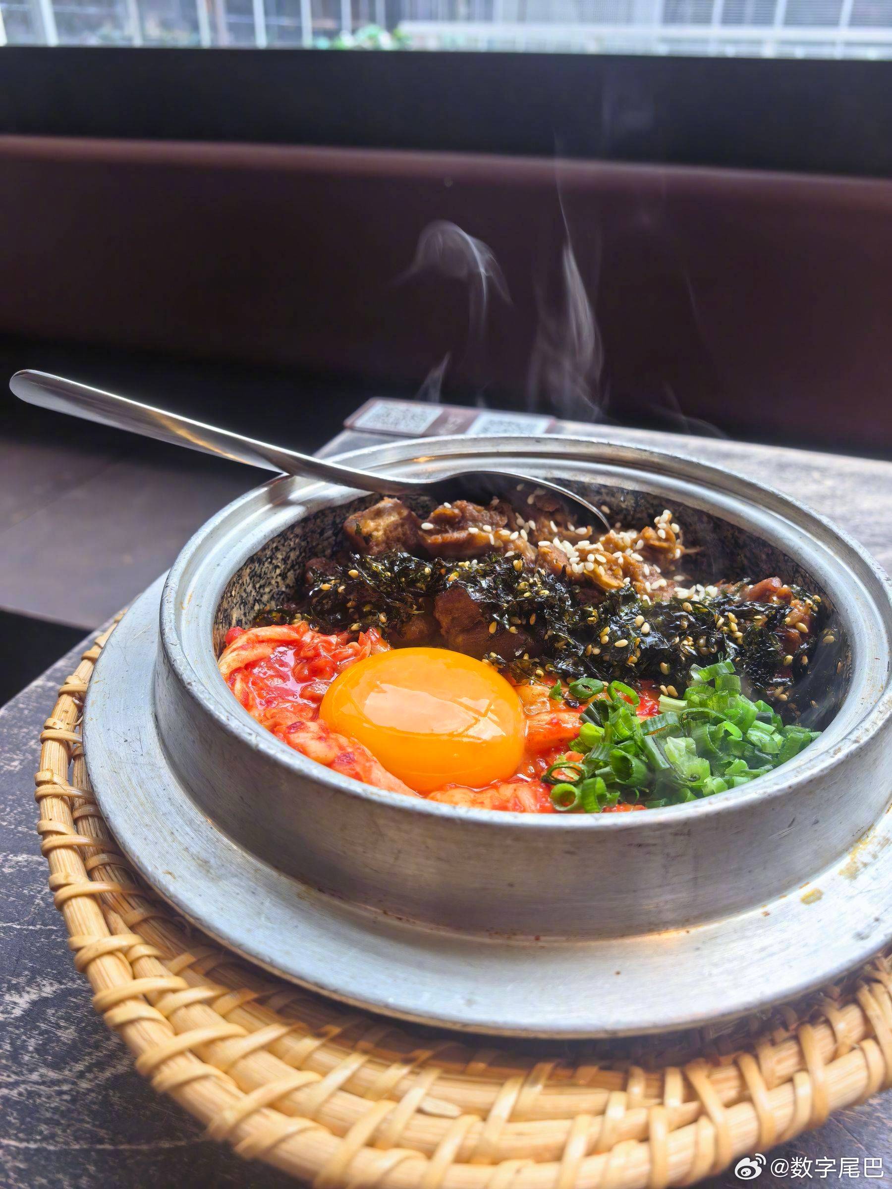 尾巴生活 午饭吃了顿好（贵）的你们猜猜结账的金额是______ZhangJ 