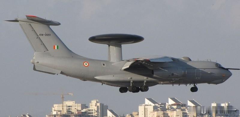 在新德里空军的飞机当中，由伊尔/76衍生而来的并非那众人皆知的3架A-50空中预