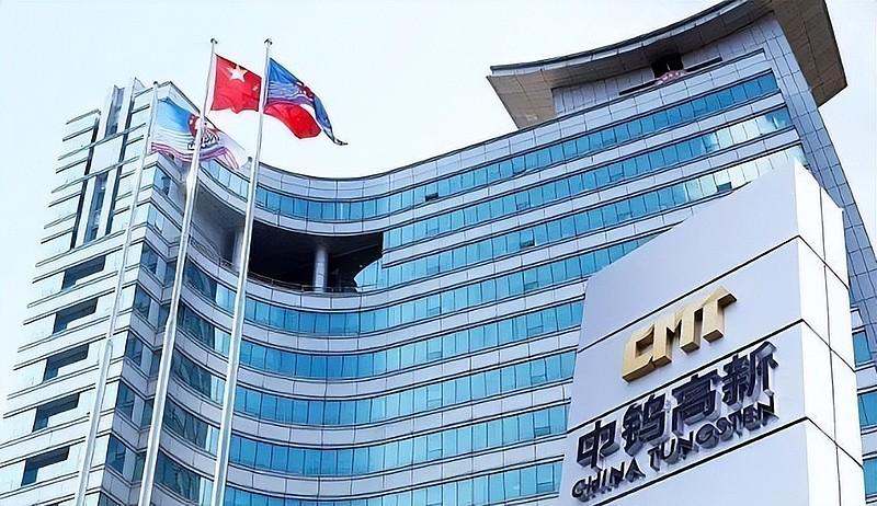 中国断供、美国锁喉、日本断粮——一场钨矿争夺战，把全球供应链撕成了三块。

20