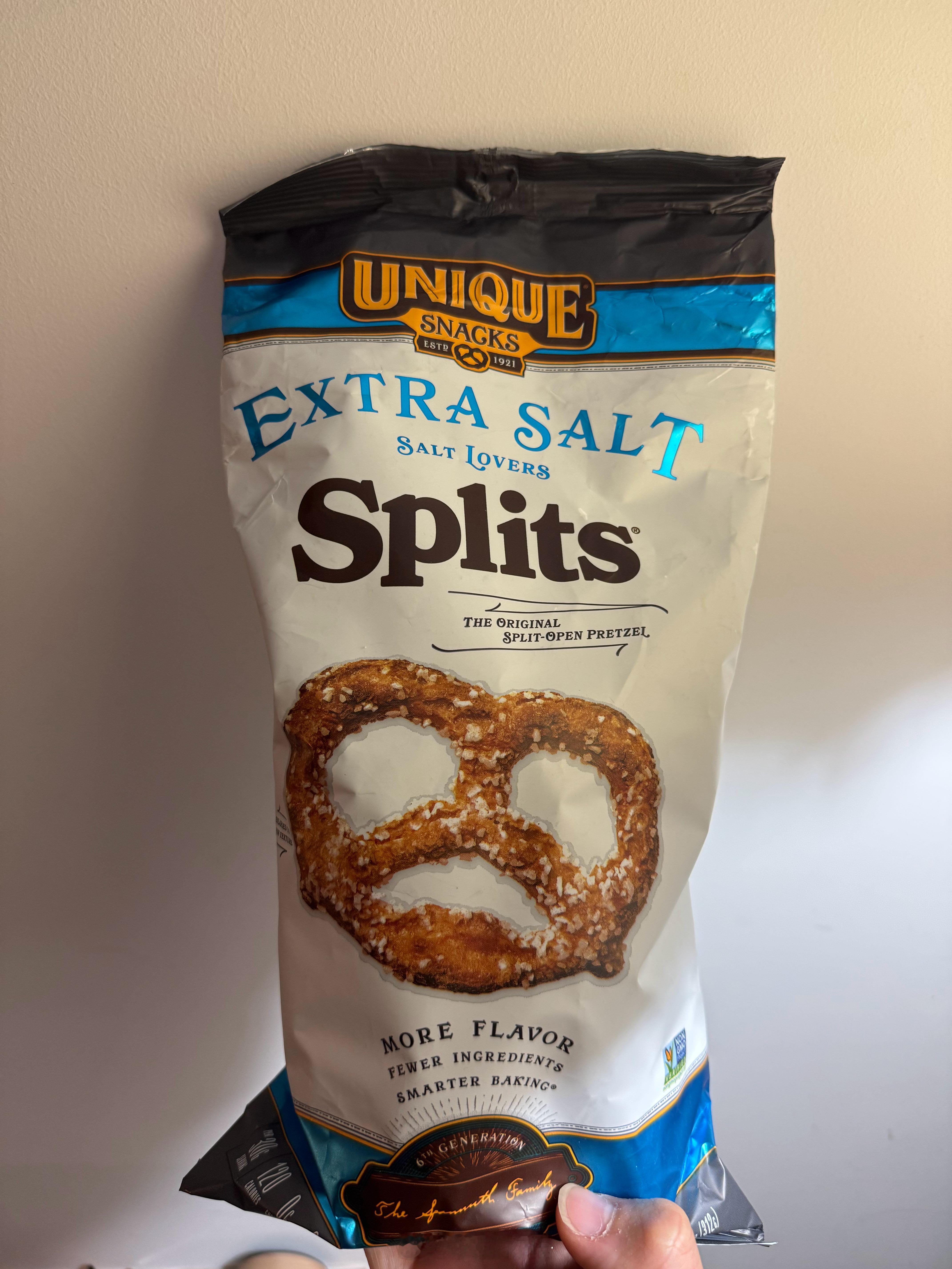 美国人能接受重油、重糖我知道也感受过，他们又是怎么能忍这么咸的重盐版椒盐脆饼？一