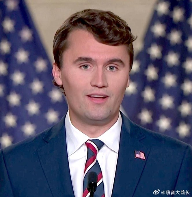 🇺🇲🇮🇱查理·柯克遇刺前夜，会见了以色列国民拉比佩萨赫·沃利茨基 (Pe