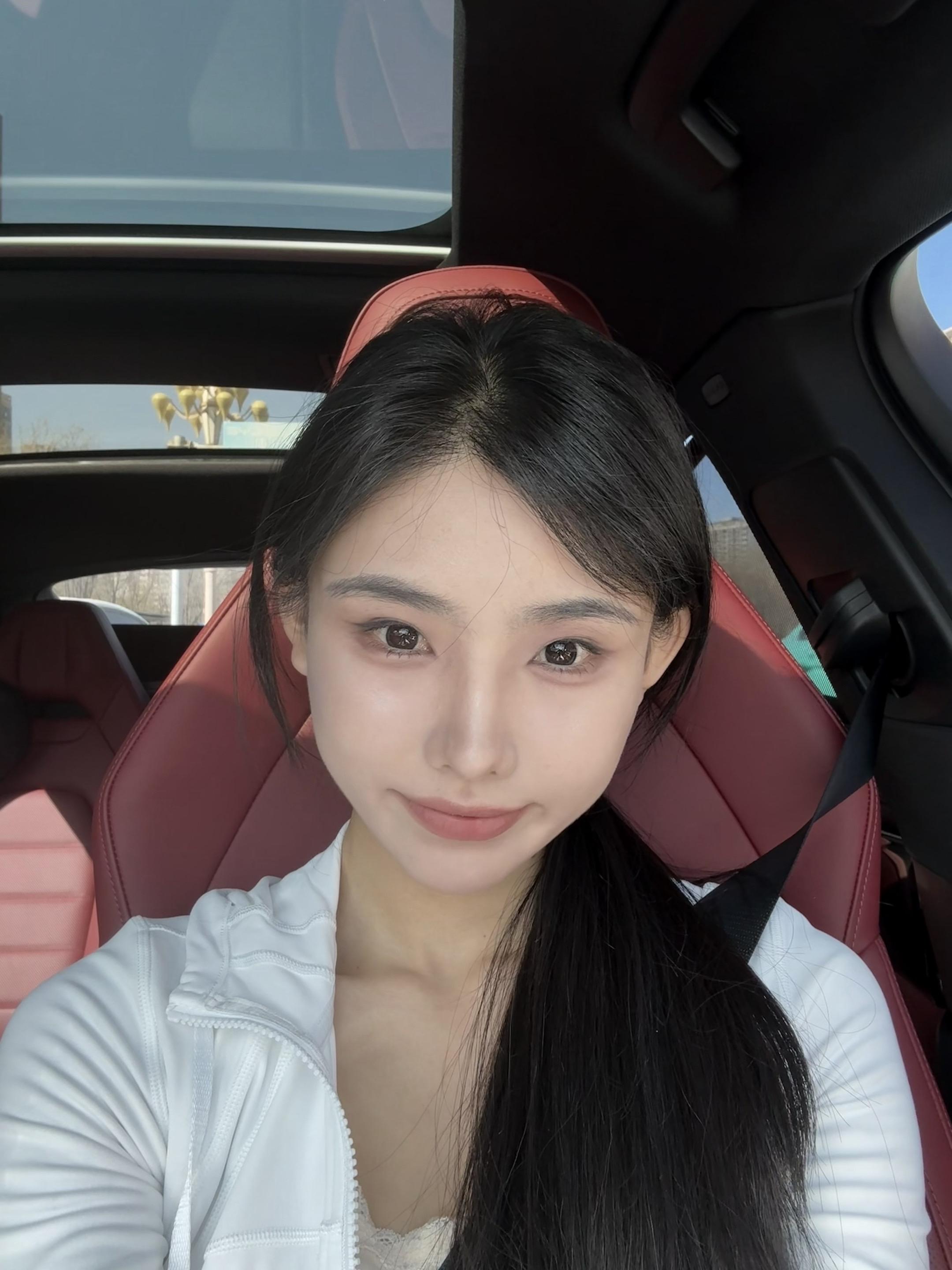 从今天开始 我就是钮钴禄金克丝 我看看谁敢欺负我