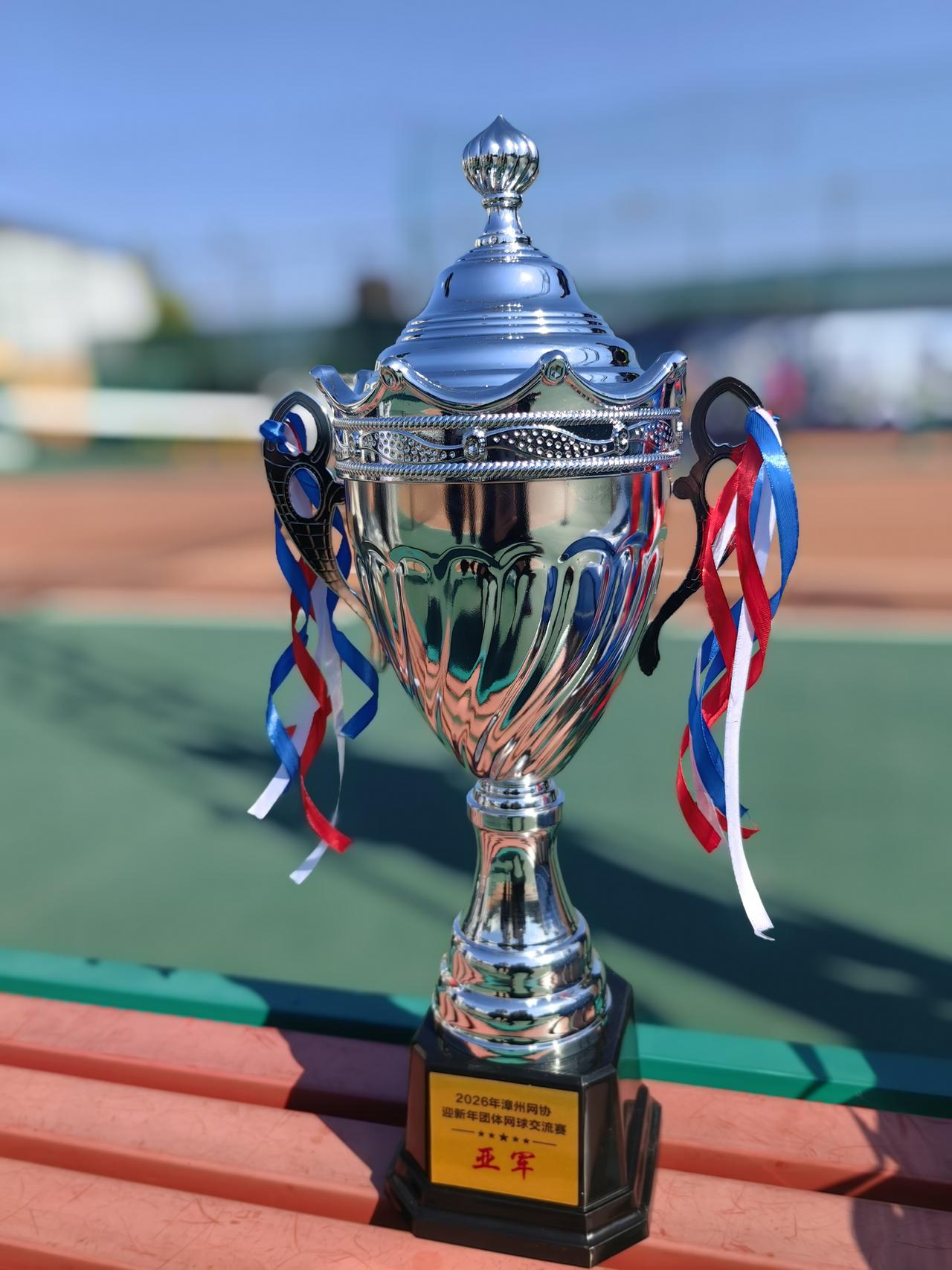 侧身有没有充分，看你的肩有没有完全转过来。