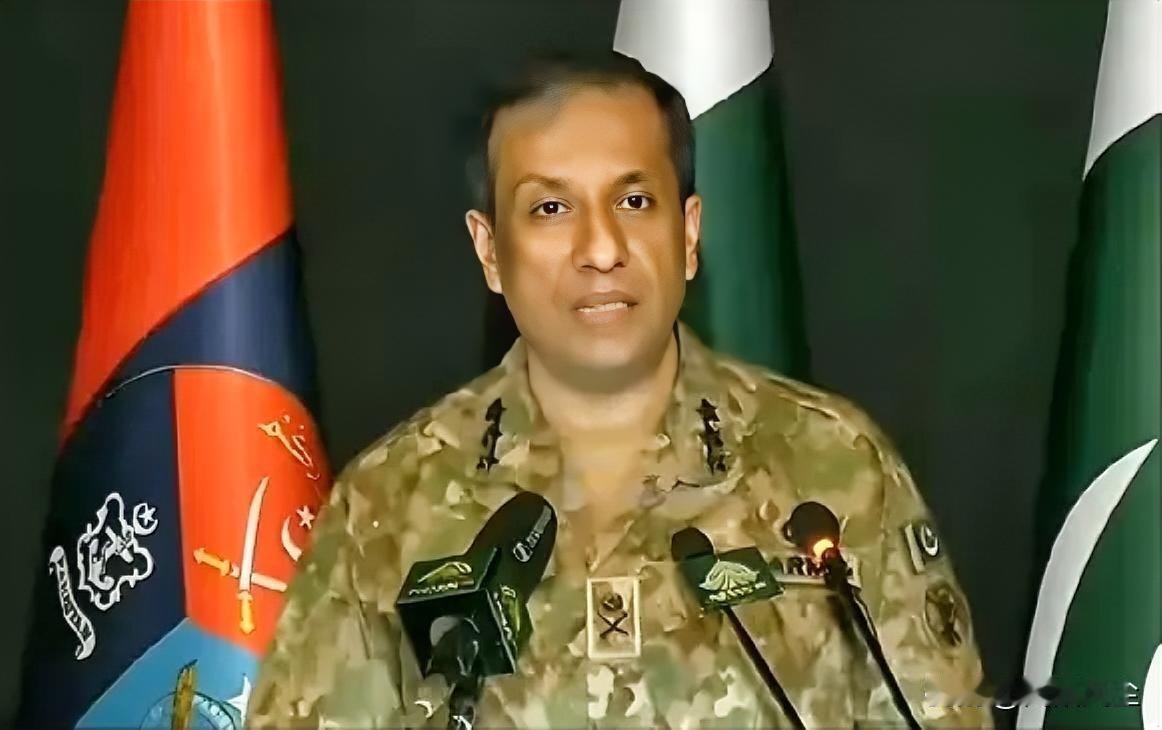 巴基斯坦陆军中将，三军新闻局（ISPR）局长艾哈迈德·谢里夫·乔杜里谈阿富汗和塔