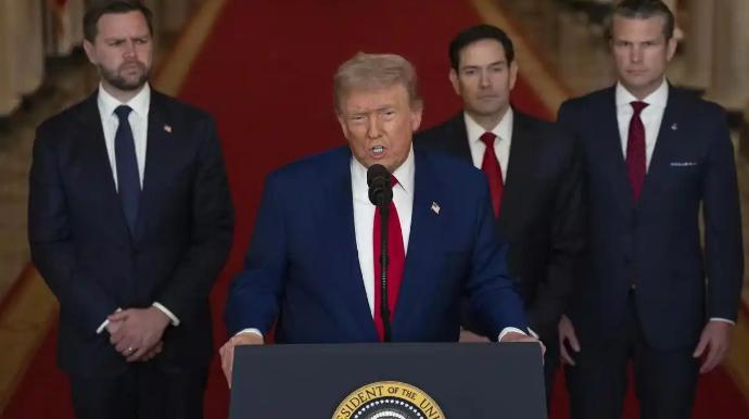 万斯终于等到了这一天！特朗普正式宣布万斯与鲁比奥为继任人选。

根据白宫公开释放
