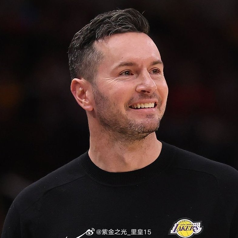 雷迪克谈 Mamu 的投篮威胁如何打开局面：“对他来说，部分原因是他的投篮威胁—