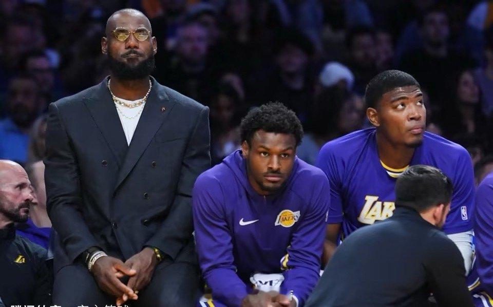 北京时间5月12日，NBA季后赛西部半决赛，湖人主场110-115不敌雷霆，总比