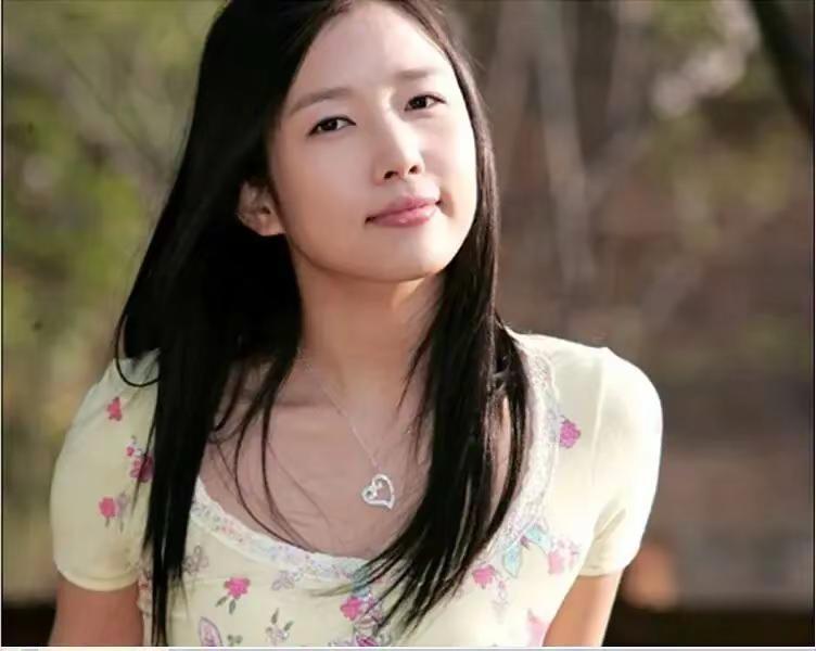 《那小子真帅》知名女星多年前离世。《那小子真帅》知名女星多年前在男友家中离世！母