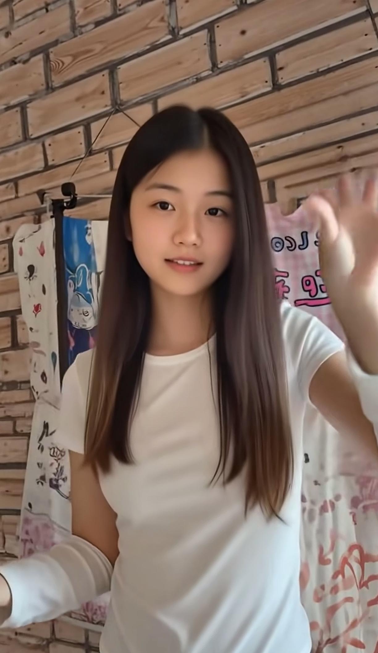 甜美可爱女生！