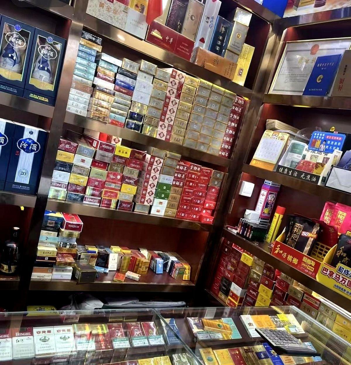 时代甩你巴掌的时候，连个响都听不见。
 
我守了16年的烟酒店，今天倒贴运费，把