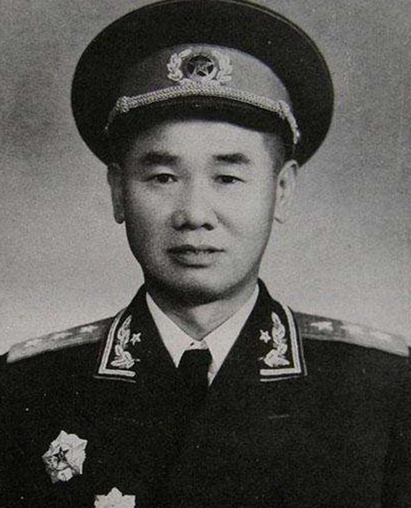 这个存在了三十年的军区，竟先后由四位虎将担任司令，他们究竟分别是谁呢？
1958