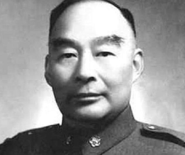 1936年，胡宗南爱上了有夫之妇黄鹤云，他甩给对方1000大洋:“钱归你丈夫，你