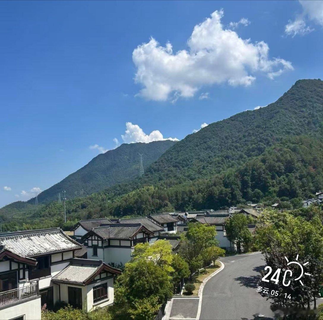生活手记      等车出发……     