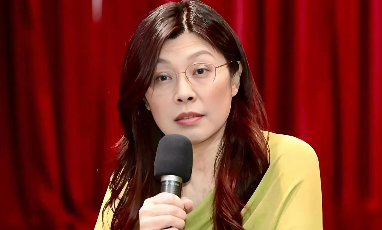 短短两天，蓝营态度突变：蓝委争相报名随郑丽文访陆，却遭明确拒绝
 
郑丽文宣布访