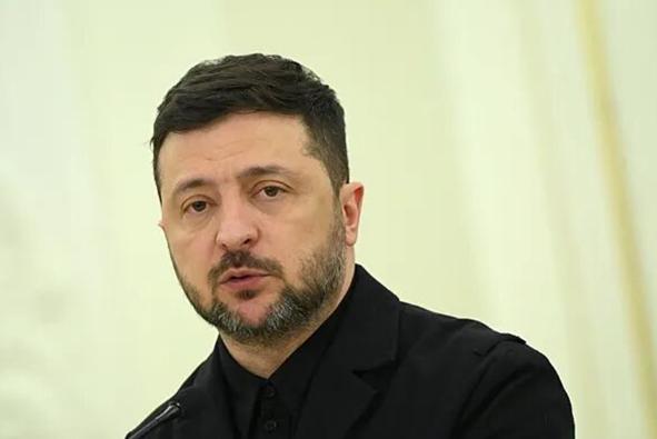 美国、俄罗斯、北约三方的意见已经几乎统一了，乌克兰若是想停止战斗，唯一能走的路大