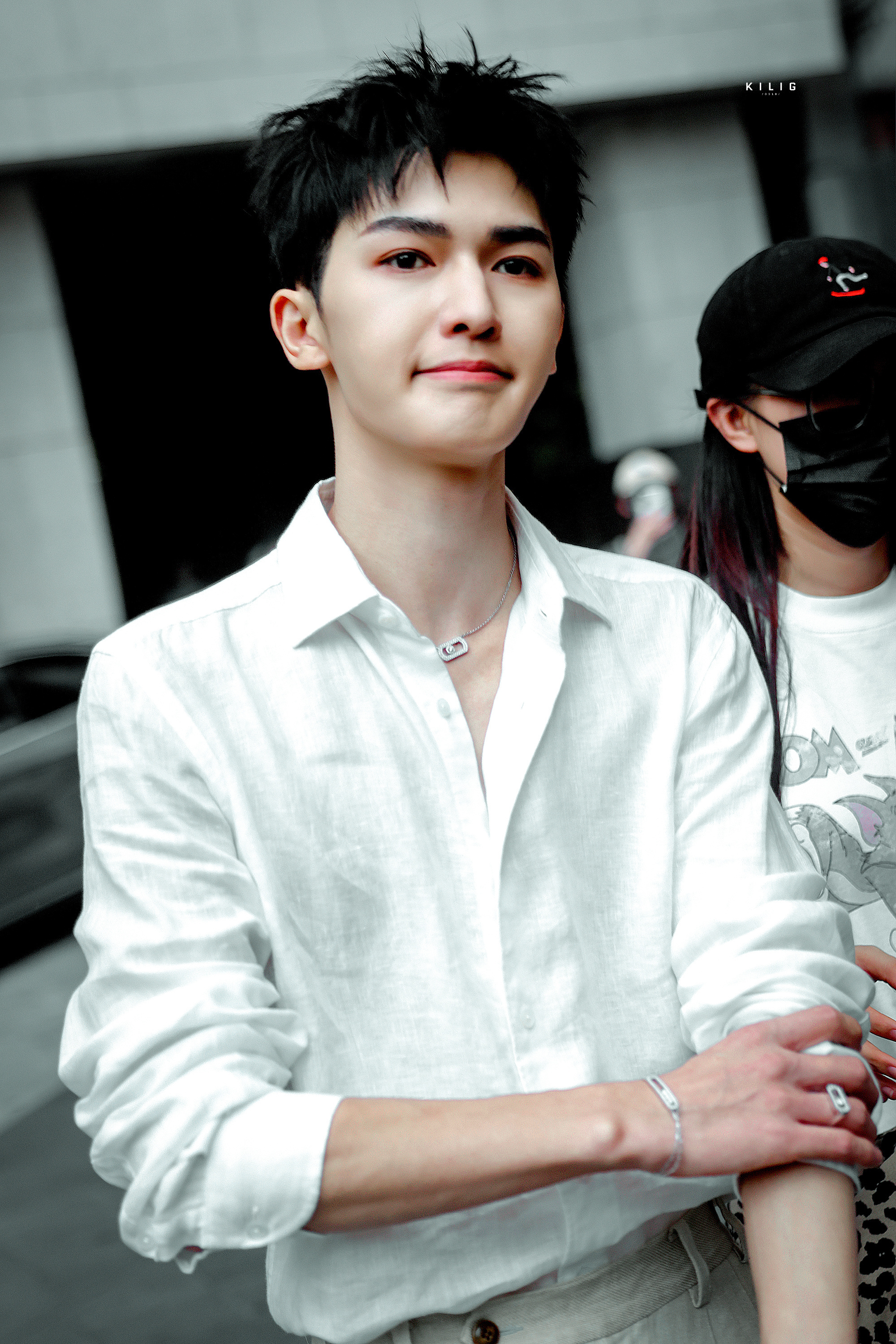 朱正廷 zzt朱正廷愤怒的老虎 zzt朱正廷苏洋 在泛黄的宣纸上，你的名字晕开成