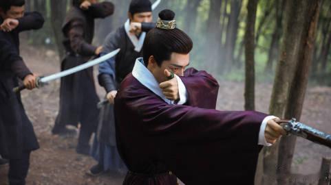 此沙古装披发电视剧良陈美锦 此沙的造型不仅美丽，更是一种符号，表达了角色的内心深