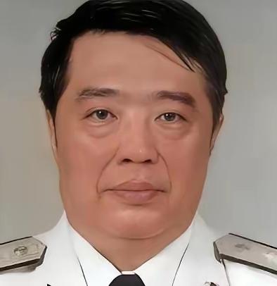 1998年， 香港 贺龙之子贺鹏飞，看四下没人，闪身冲进一间商人办公室，凑到那人