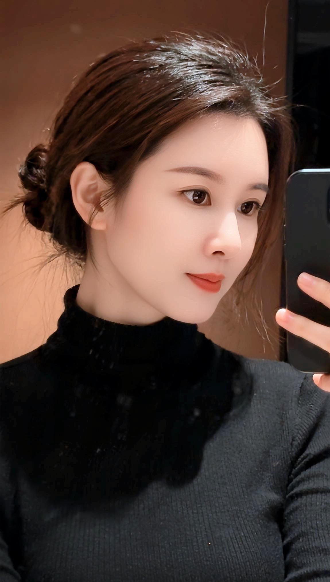 昨晚你又来到我梦里 是你想我 还是我想你