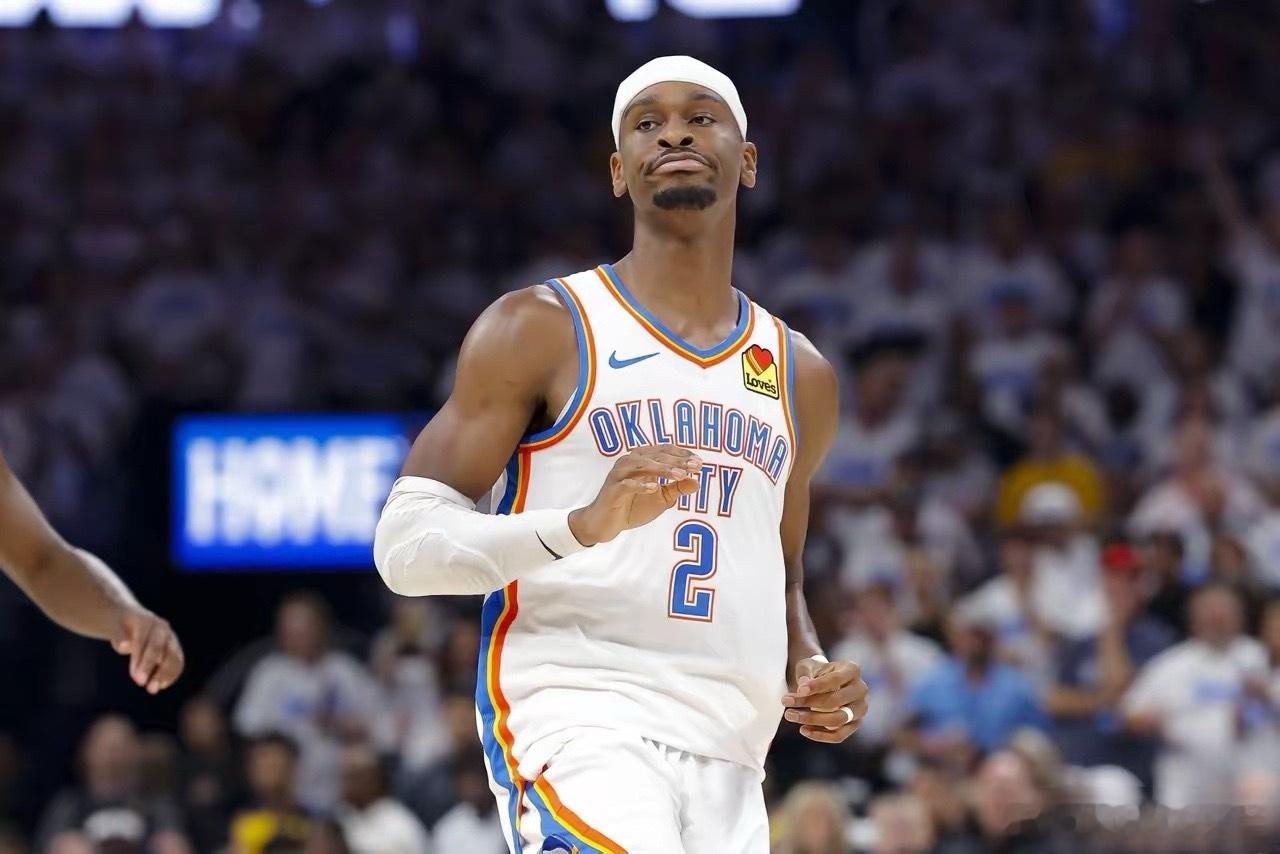 起猛了！NBA季前赛雷霆迎战雄鹿，亚历山大登场18分钟，5投全中砍下17分3篮板