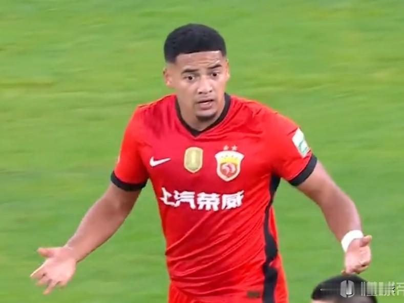赛季未开始海港先伤两员大将…海港球员蒋光太因伤病大概率3个月甚至6个月踢不了，他
