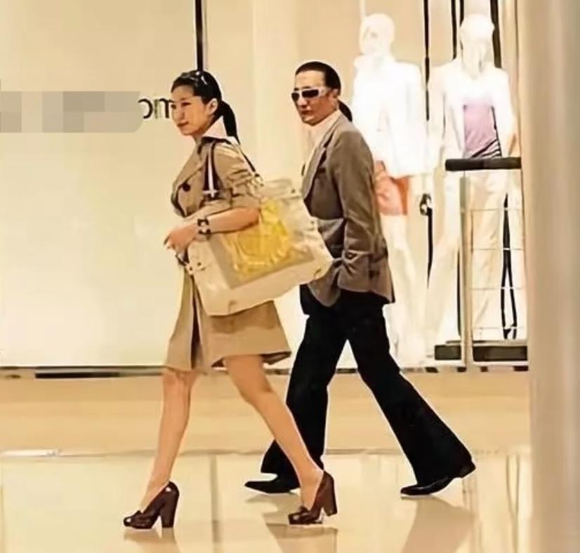 谢贤活了八十九岁，只有两个前妻，一个女朋友，和狄波拉十五年，和coco十二年，其