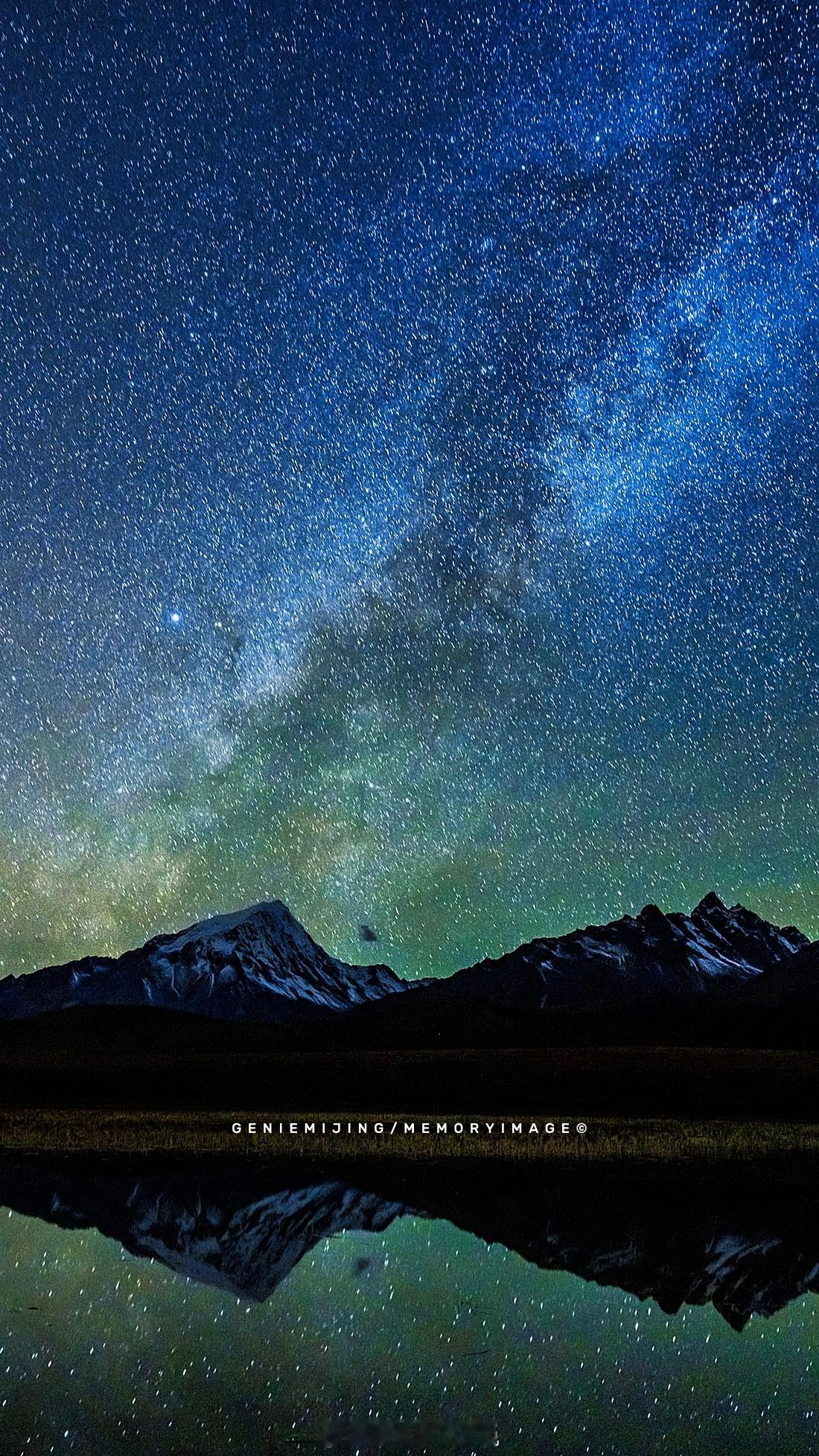 银河升起在格聂神山​与你分享这繁星漫天​Goodnight[月亮]………  ​​