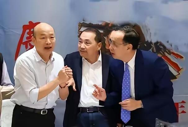 没有主心骨的国民党令人痛心！

中国大陆的9.3大阅兵，洪秀柱和李乾龙等统派人士