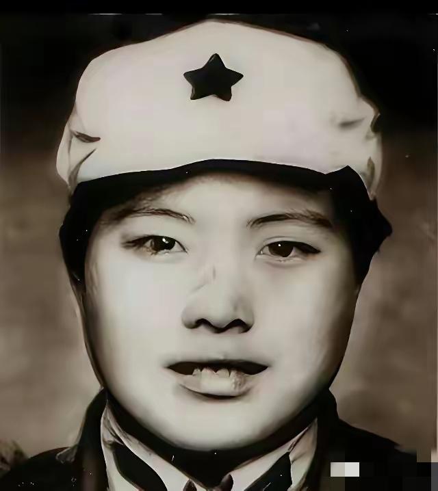 1949年，刘伯承听说原配还活着，并且日子过得很艰苦，就托人给她带信，想把她接到