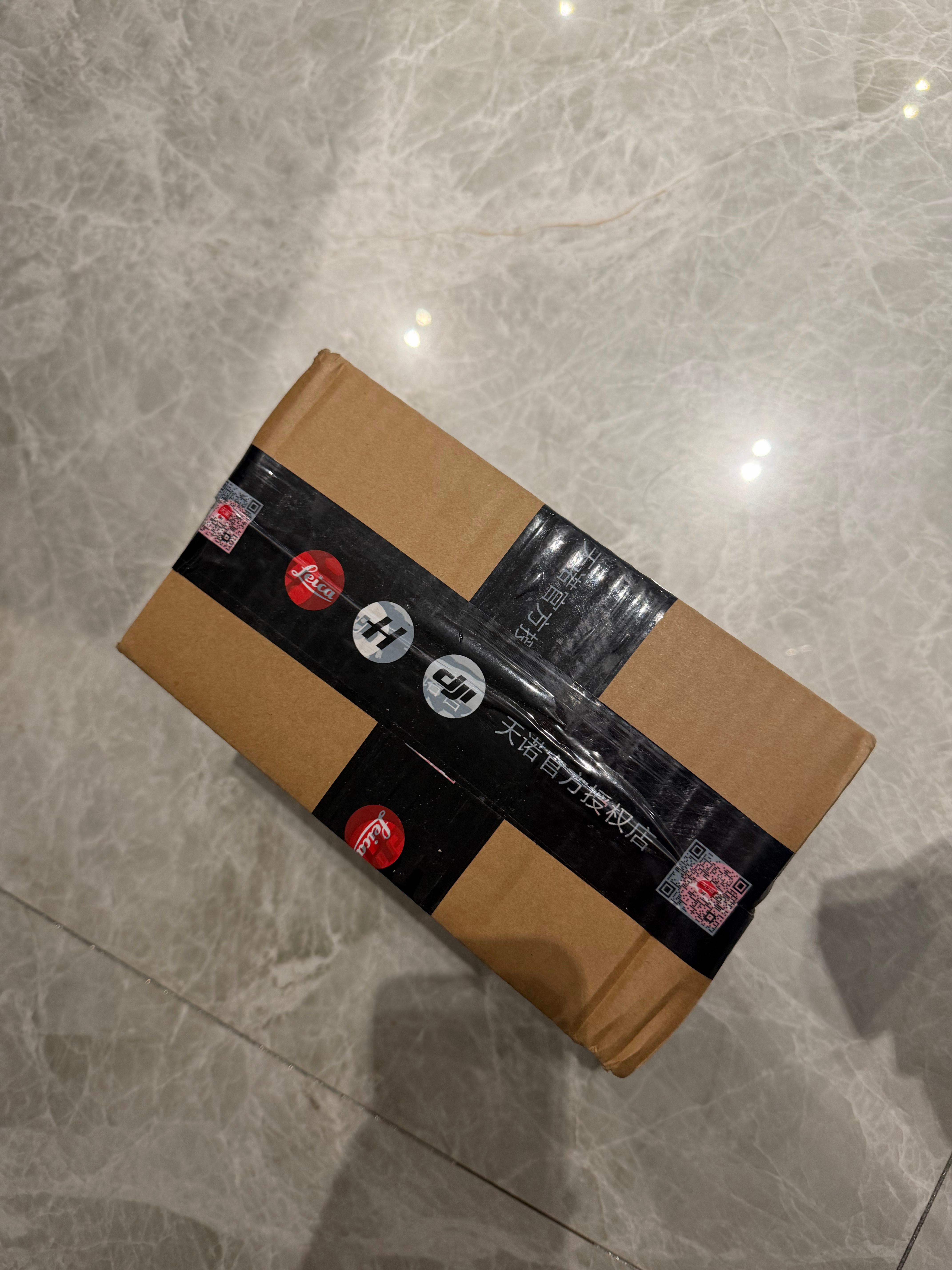 这两天收到徕卡的快递就很开心✧٩(ˊωˋ*)و✧ 