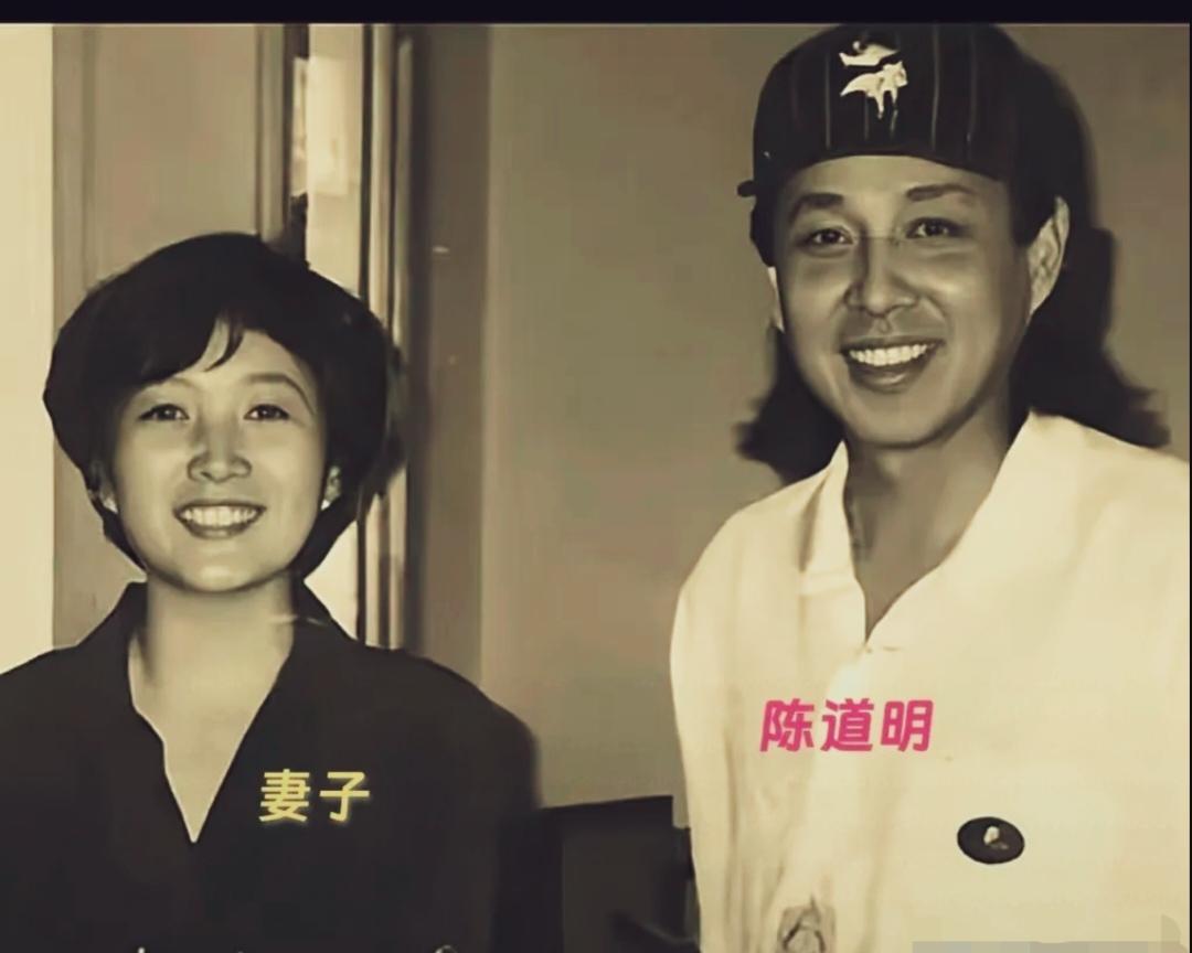 1981年，央视新闻主播决定嫁给一个龙套演员。
当时，杜宪的名字家喻户晓，陈道明