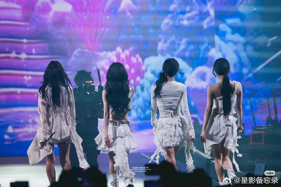 这是女爱豆的背管理和不管理的差别好大 