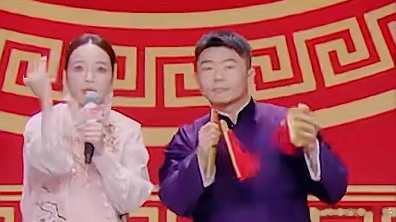 侯佩岑口音被这群东北人改造成啥了侯老师这是要转型喜剧人了？太逗了