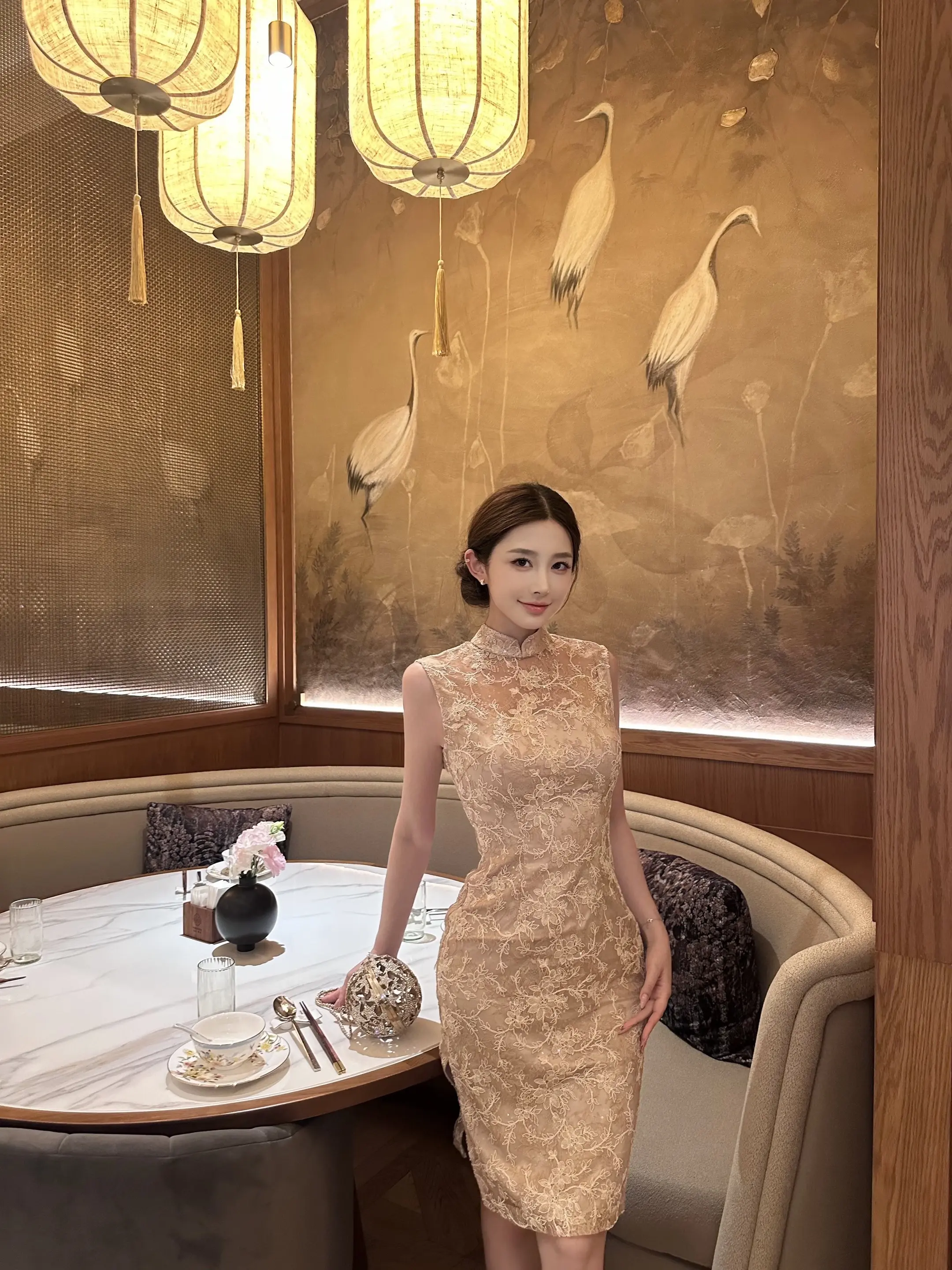 … 好气质的旗袍。