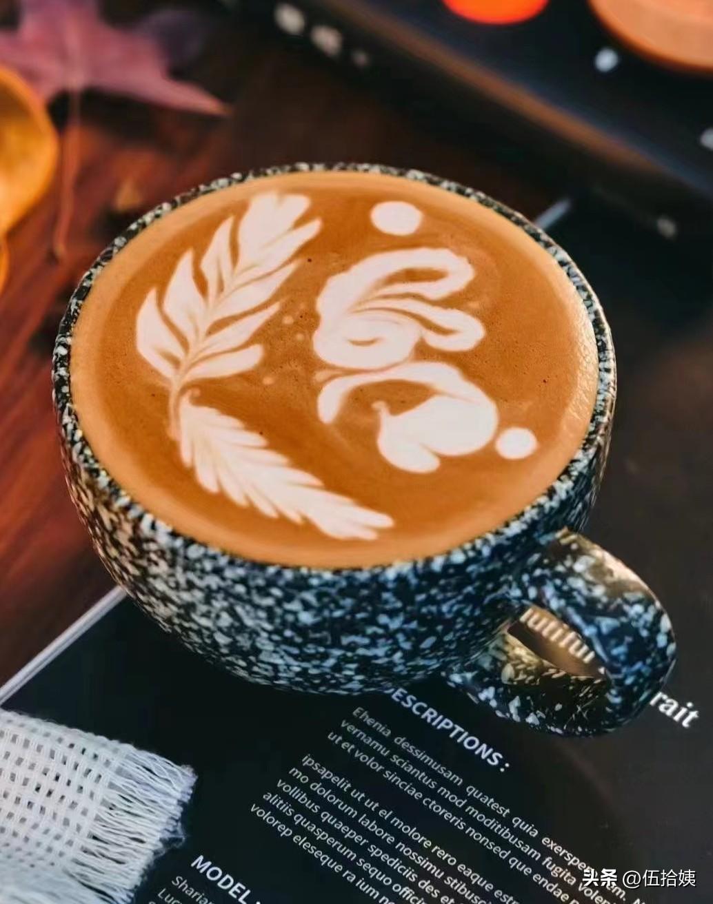 昨晚一起吃饭，朋友看到我问，是不是又胖回来了一点？[黑线]
是的，我三个月不到涨