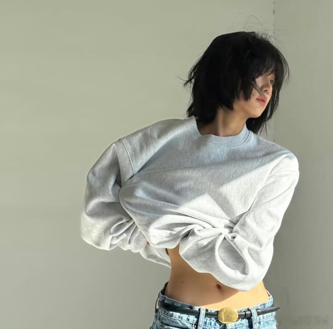 小米18Pro系列体验官孙千暑期档《早春晴朗》爆火出圈，孙千接连拿下多部爆款剧，
