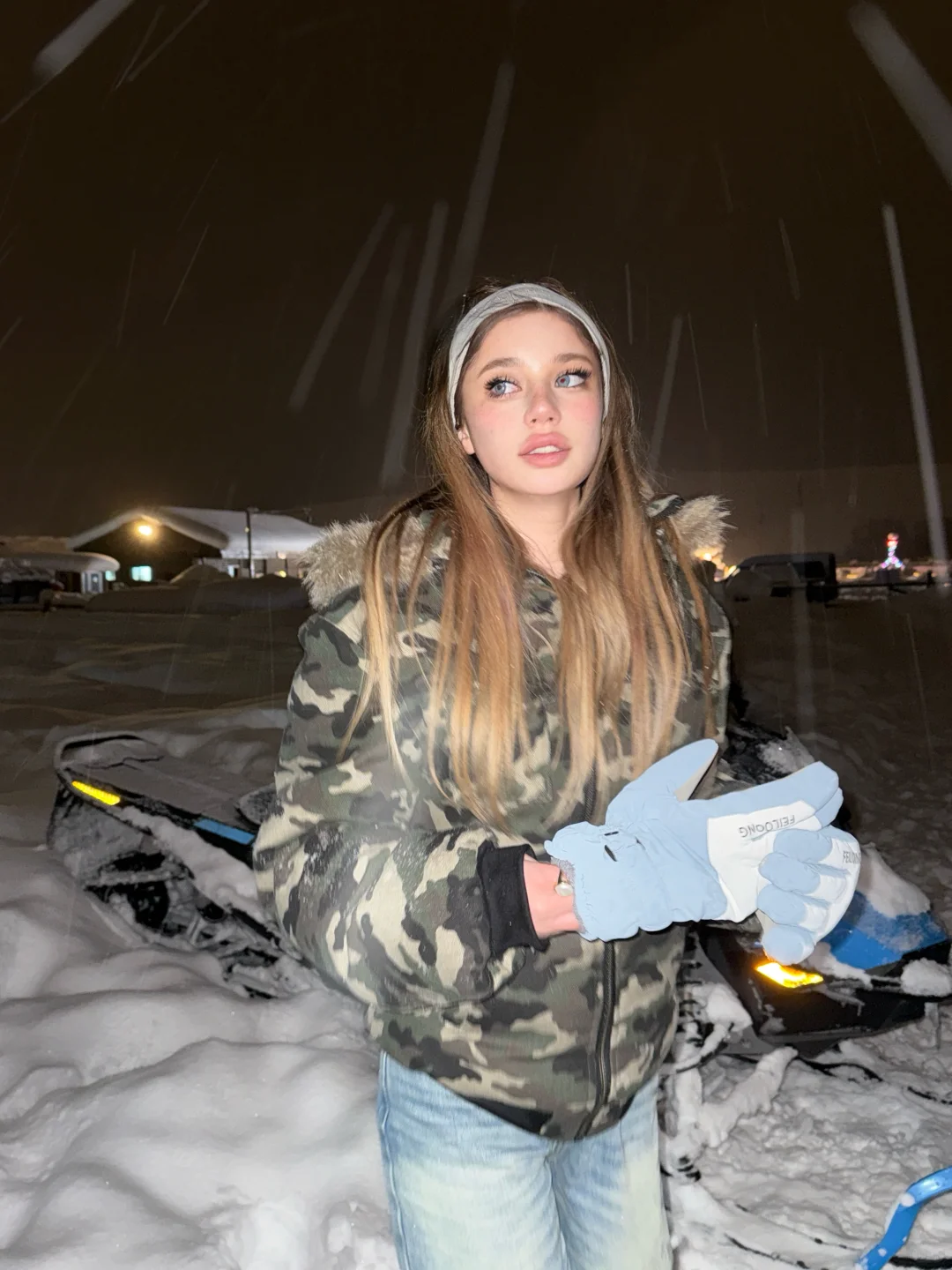 𝘀𝗻𝗼𝘄𝗳𝗹𝗮𝗸𝗲 ❄️