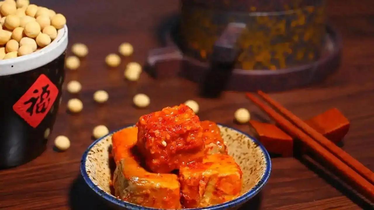 “腐乳” 是人间美味，还是健康的 “杀手”？终于有正确答案了！
 
天天啃腐乳配